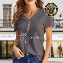 Premium CHANEL V-Neck T-Shirt 💖 Women 2024 LUX- VTX-000GA35IX54