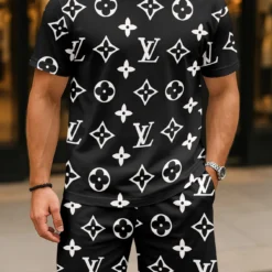 LOUIS VUITTON Limited Edition T-Shirt & Shorts Set  LUX-TX+STK-0KMW7E7QN