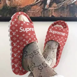 [NEW] Premium LOUIS VUITTON Unisex Yeezy Slides Slides MRS-BZ51-LV1123