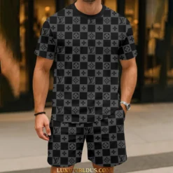 LOUIS VUITTON Limited Edition T-Shirt & Shorts Set  LUX-TX+STK-0XPFZGS3V