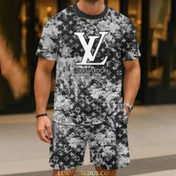 LOUIS VUITTON Limited Edition T-Shirt & Shorts Set  LUX-TX+STK-059SB9GF6