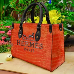 Limited Edition HERMÈS LEATHER HANDBAG KIN-F76B-ML398