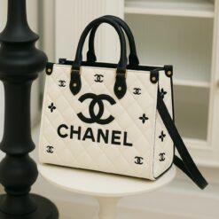 CHANEL Premium Leather Handbag Limited Edition 2025 LUX-PF-0DXHQ52WJ