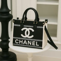 CHANEL Premium Leather Handbag Limited Edition 2025 LUX-PF-0M51ITQK1