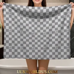 LOUIS VUITTON Luxury Towel Limited Edition 2025 LUX-CYUJ-0U4XSRMFW