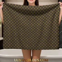 LOUIS VUITTON Luxury Towel Limited Edition 2025 LUX-CYUJ-0TRPWRLGX