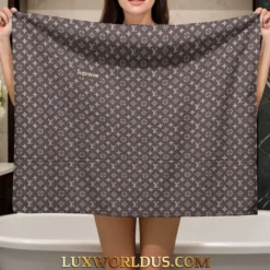 LOUIS VUITTON Luxury Towel Limited Edition 2025 LUX-CYUJ-0QQJX9HWK