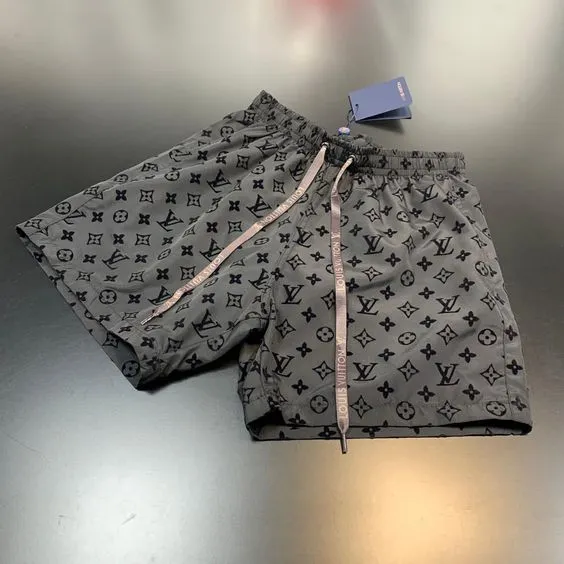 LOUIS VUITTON Summer Shorts Limited Edition 2025 LUX-STK-0BLFAXYGZ